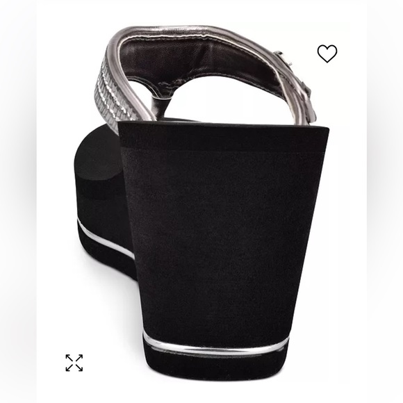 Guess sandals almost new, worn only once. - Picture 9 of 9